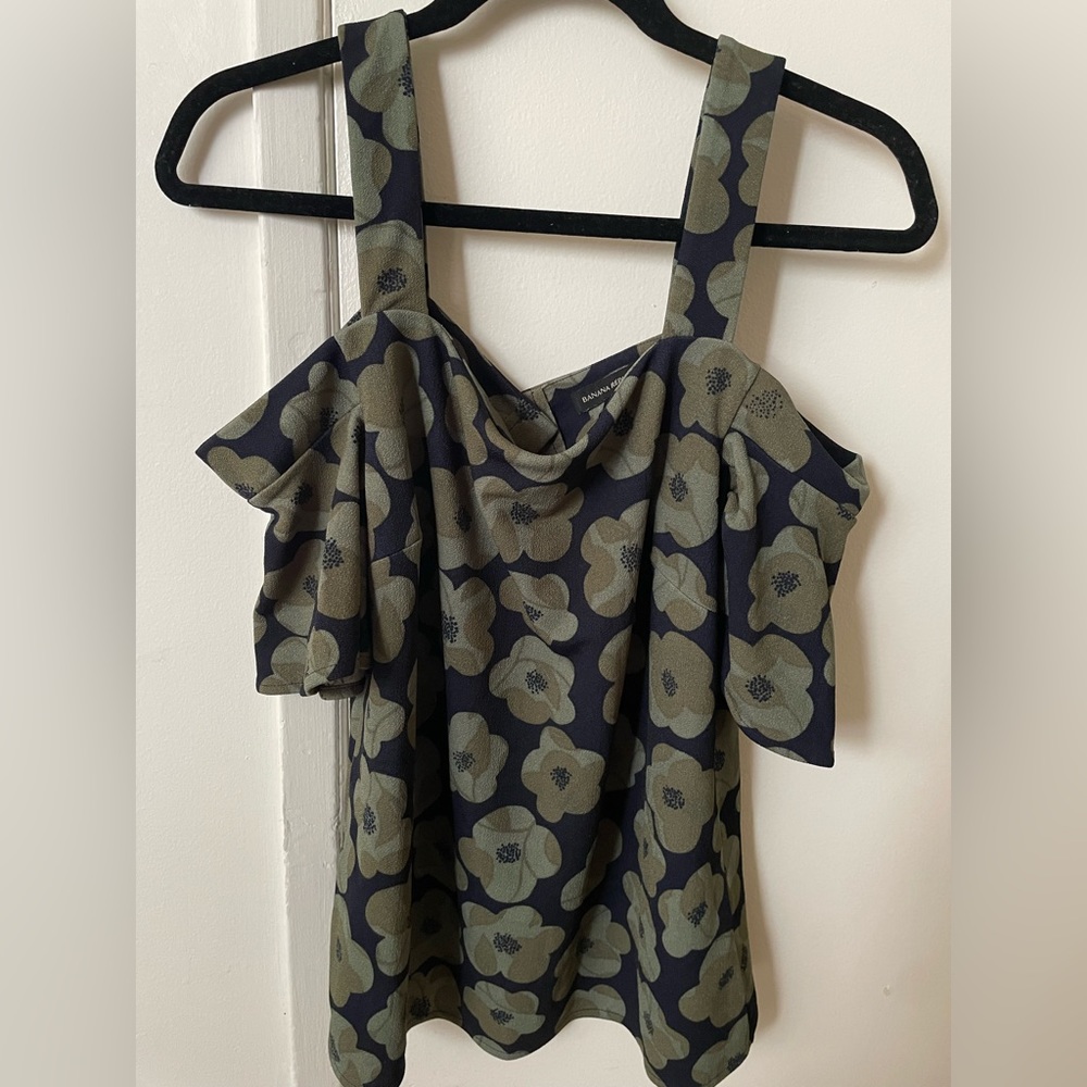 Banana Republic cold shoulder top
